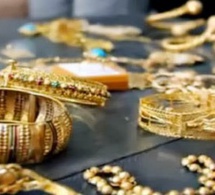 Une domestique dérobe les bijoux en or de sa patronne et tombe avec son receleur