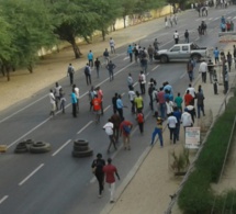 UGB: les étudiants barrent la route nationale ce matin