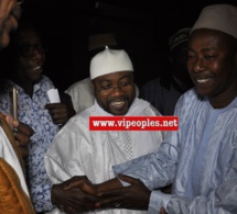 Les premières images +vidéo de Sheikh Alassane Séne à sa sortie de la prison de Cap Manuel.