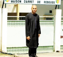 Echos de Rebeuss : Karim Wade dit basta aux « visites et contacts »