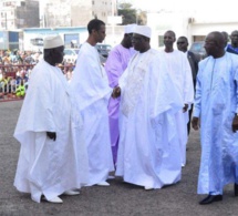 Prière de Korité les deux fils du président Macky, Mansour Sall et Amadou Sall en mode »Ndanane » à la grande mosquée de Dakar