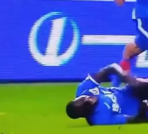 Vidéo: La blessure spectaculaire de Demba Ba qui se casse complètement la jambe (âmes sensibles s’abstenir)