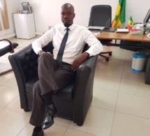 Ousmane Sonko nargue Macky Sall depuis son…bureau